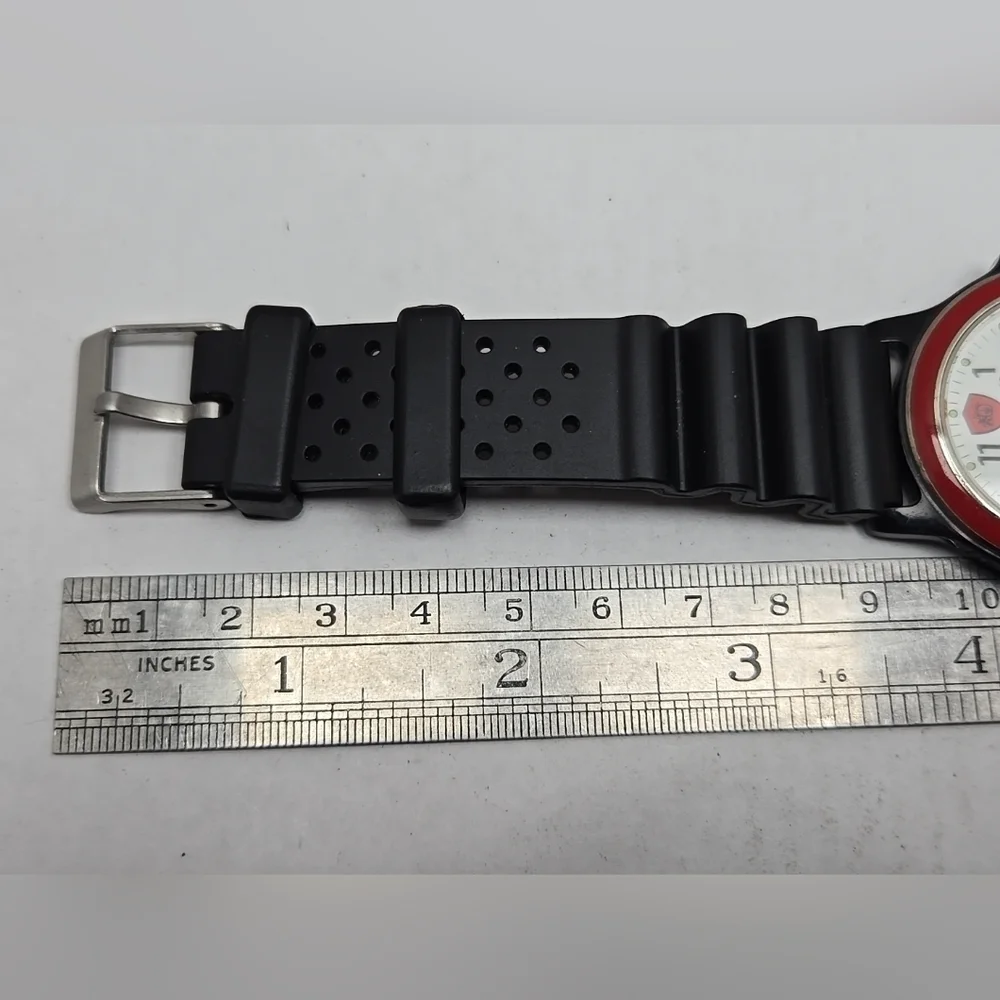 Mens Quest Army Military Style Date Watch 3ATM Quartz LDW-50 New Battery